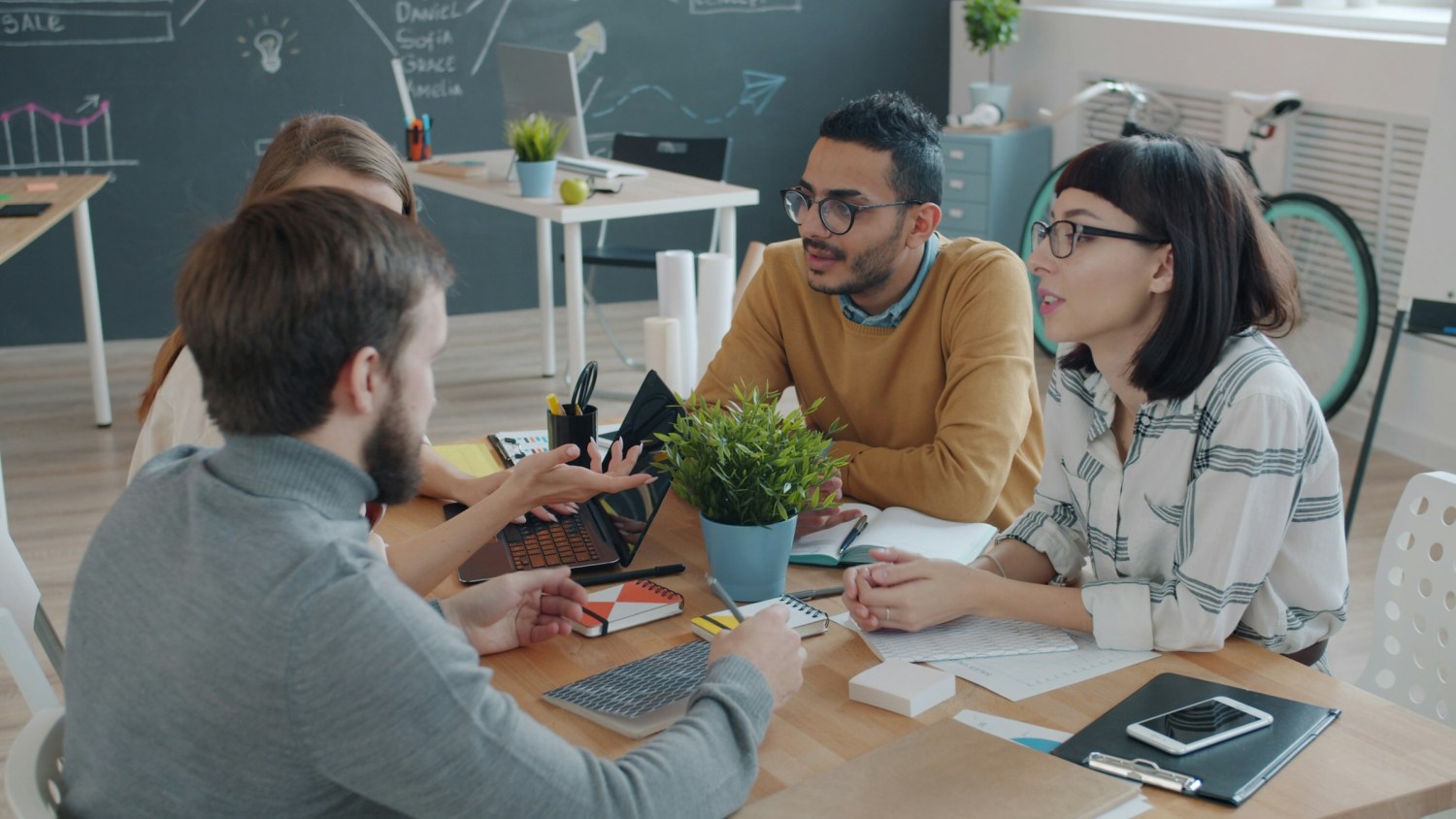 Čeština pro cizince - lekce pro středně pokročilé